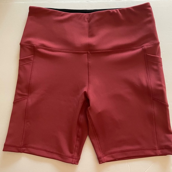 O to 5 Set of Two Workout Biker Active Shorts Size Medium - Picture 3 of 11